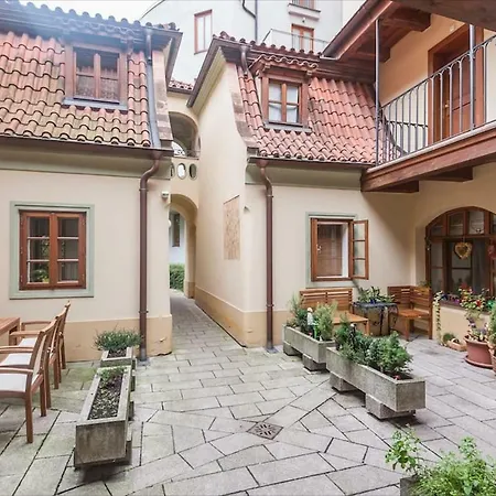 Romantic Near River Appartement *