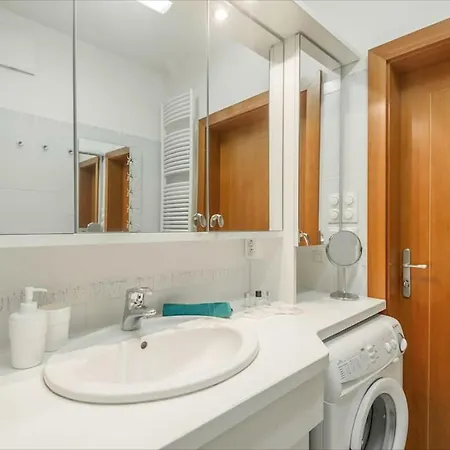 Romantic Near River Appartement Prague