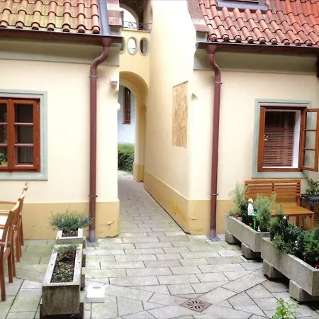 Appartement Romantic Near River Prague